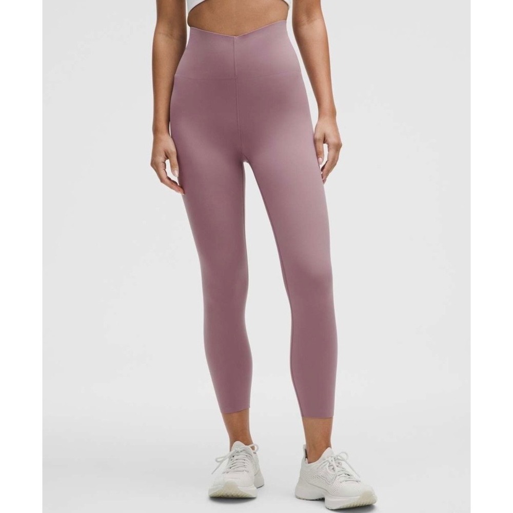 Lululemon InStill High-Rise 25" Tight Size 6 Mauve Purple SmoothCover Leggings